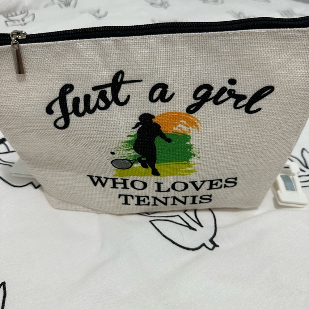 Chick bag, fill it up and throw it in your purse.